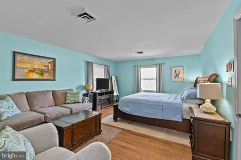 Bedroom - 538 Campus Rd, Wyomissing, PA 19610 photo 2 of 7