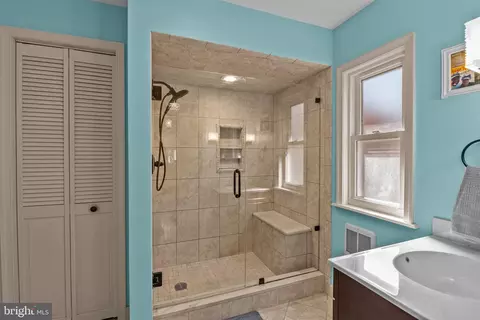 Bath - 538 Campus Rd, Wyomissing, PA 19610 photo 2 of 4