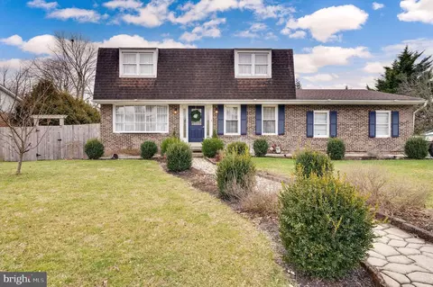 26 Hearthstone Dr, Reading, PA 19606