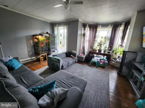 Living - 626 Centre Ave, Reading, PA 19601 photo 7 of 9