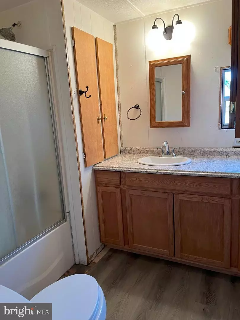 Bath - 19 Park Dr, Barto, PA 19504 photo 2 of 2
