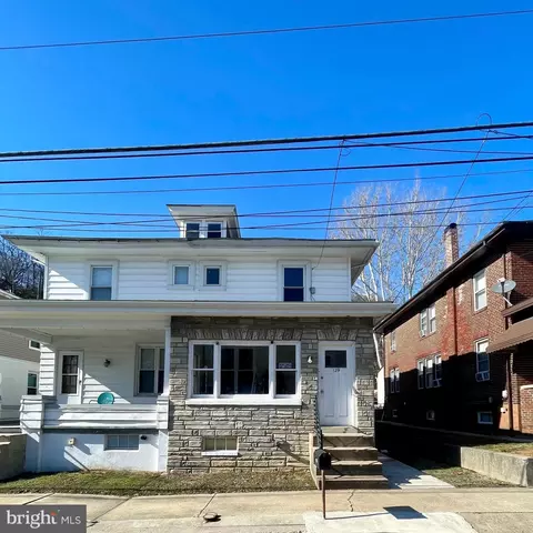 Exterior - 129 Spring Valley Rd, Reading, PA 19605 photo 2 of 5