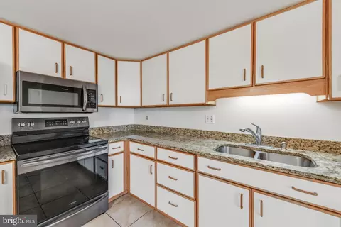 Kitchen - 9 D Fairway Rd, Reading, PA 19607 photo 4 of 4