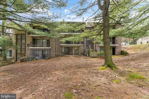 Exterior - 9 D Fairway Rd, Reading, PA 19607 photo 5 of 7