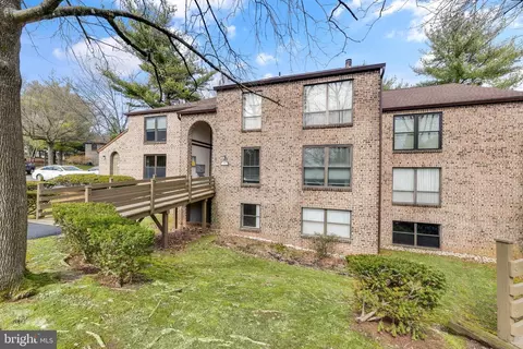 Exterior - 9 D Fairway Rd, Reading, PA 19607 photo 6 of 7