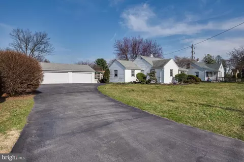 Exterior - 111 Beverly Ave, Reading, PA 19607 photo 2 of 13