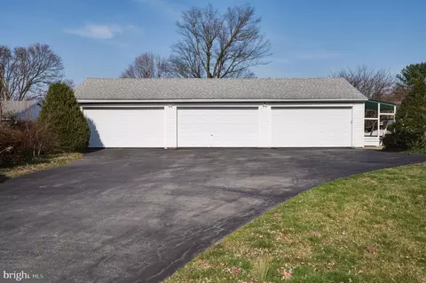Exterior - 111 Beverly Ave, Reading, PA 19607 photo 6 of 13
