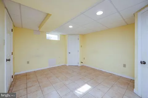 Living - 111 Beverly Ave, Reading, PA 19607 photo 2 of 3