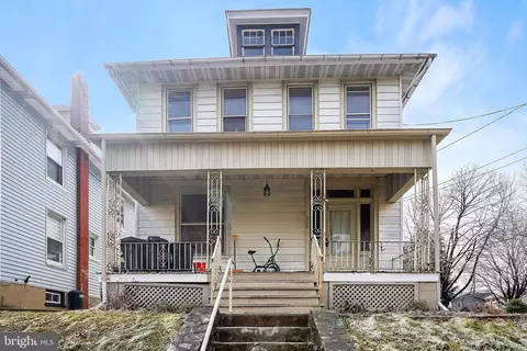 220 Philadelphia, Reading, PA 19607