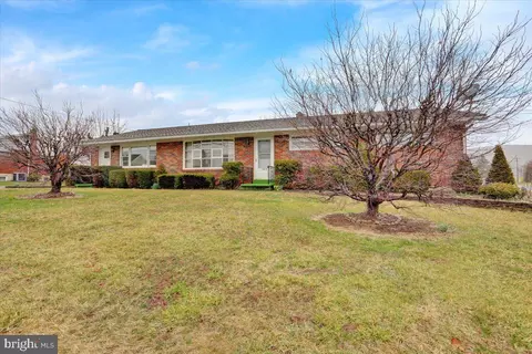 2904 Old Rte 22, Hamburg, PA 19526