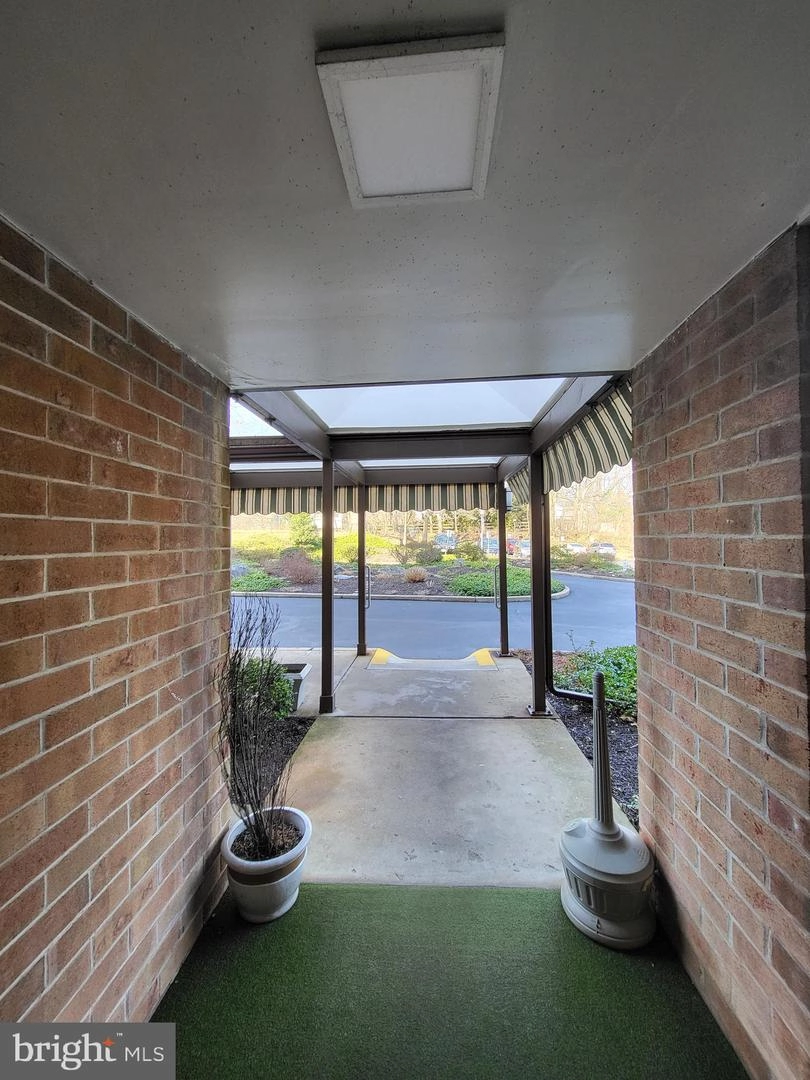 Entry Way - 1375 Pershing Blvd #603, Reading, PA 19607 photo 1 of 5