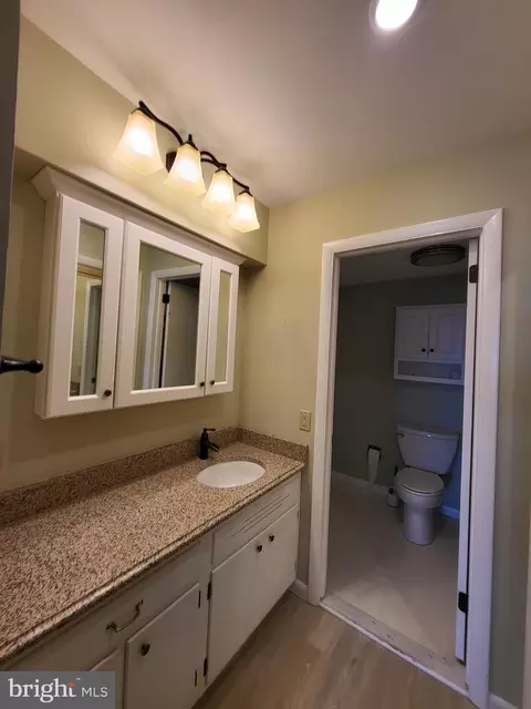 Bath - 1375 Pershing Blvd #603, Reading, PA 19607 photo 3 of 9