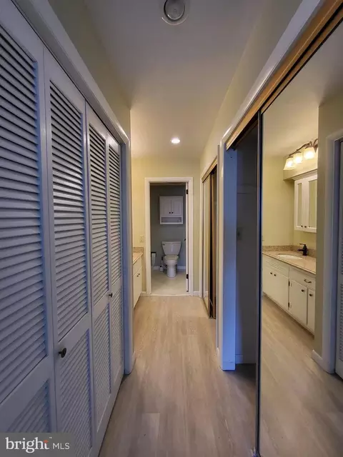 Entry Way - 1375 Pershing Blvd #603, Reading, PA 19607 photo 2 of 5