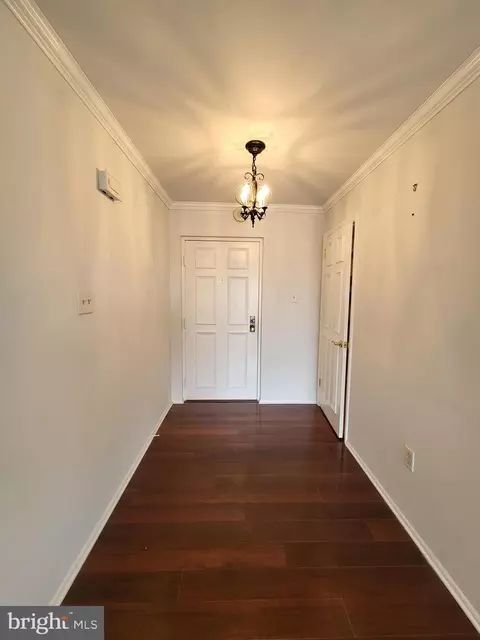 Entry Way - 1375 Pershing Blvd #603, Reading, PA 19607 photo 4 of 5