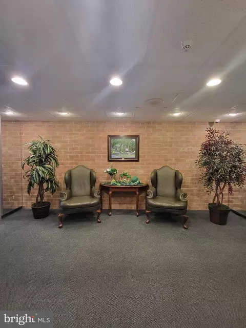 Living - 1375 Pershing Blvd #603, Reading, PA 19607 photo 2 of 2