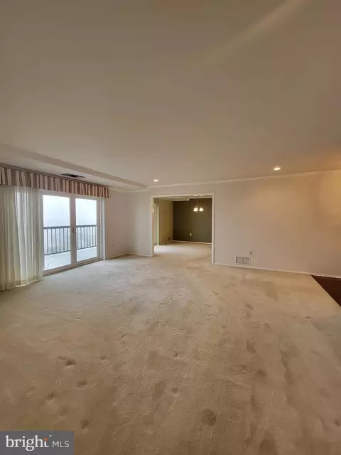 Living - 1375 Pershing Blvd #603, Reading, PA 19607 photo 1 of 2