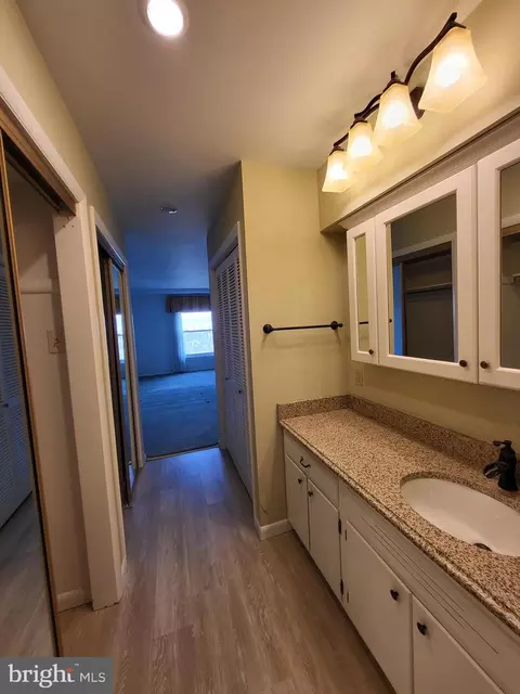 Bath - 1375 Pershing Blvd #603, Reading, PA 19607 photo 2 of 9