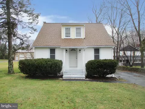 51 Limekiln Rd, Reading, PA 19606