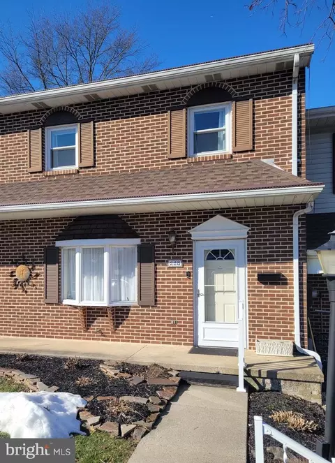 228 Popodickon Dr, Boyertown, PA 19512