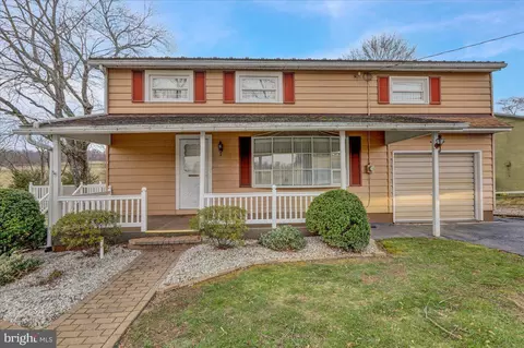 460 Antietam Rd, Reading, PA 19606