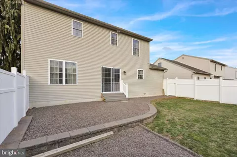 Exterior - 3414 Mohegan Dr, Reading, PA 19608 photo 5 of 8