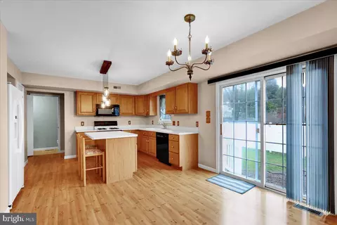 Kitchen - 3414 Mohegan Dr, Reading, PA 19608 photo 1 of 4