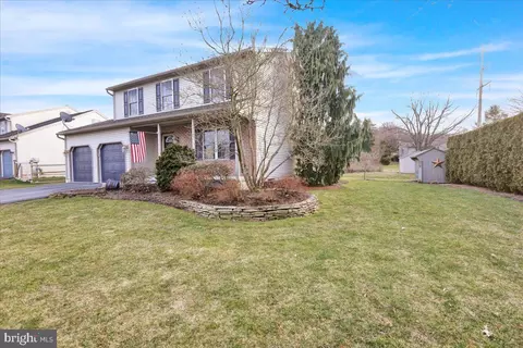 Exterior - 3414 Mohegan Dr, Reading, PA 19608 photo 4 of 8
