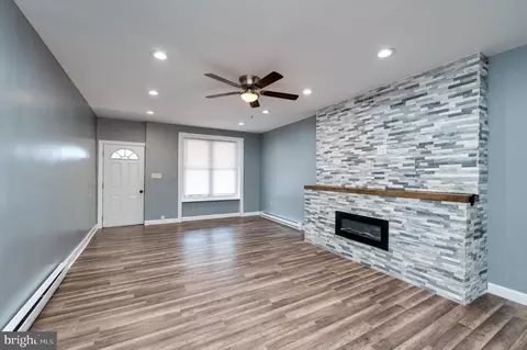 Living - 721 N Front St, Reading, PA 19601 photo 1 of 4