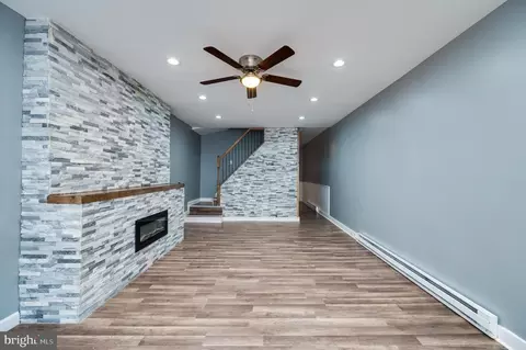 Living - 721 N Front St, Reading, PA 19601 photo 4 of 4