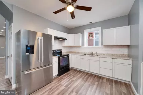 Kitchen - 721 N Front St, Reading, PA 19601 photo 2 of 3
