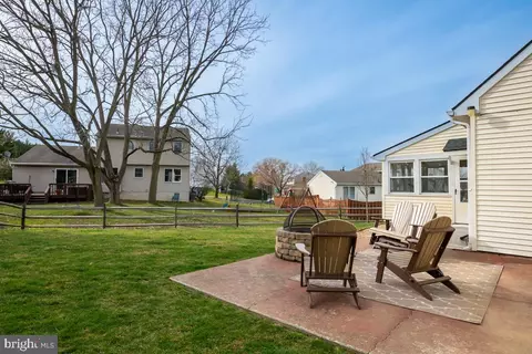 Exterior - 2906 Daniel Dr, Reading, PA 19608 photo 4 of 5