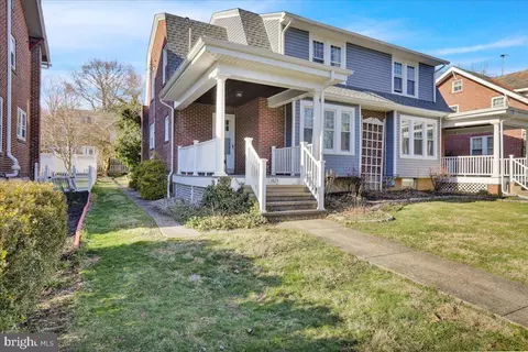 1425 Garfield Dr, Wyomissing, PA 19610