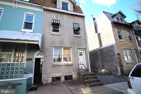 362 N Front St, Reading, PA 19601 photo 3