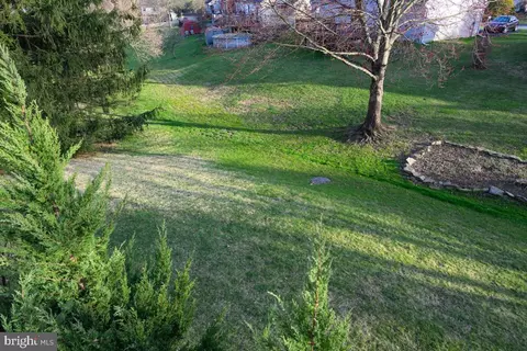 Exterior - 4622 N Pheasant Run, Reading, PA 19606 photo 18 of 18