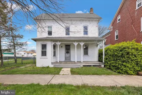115-117 E Penn Ave, Robesonia, PA 19551