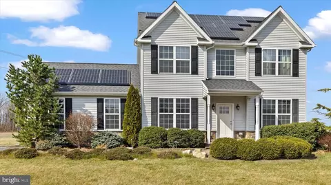 17 Tiffany Cir, Barto, PA 19504