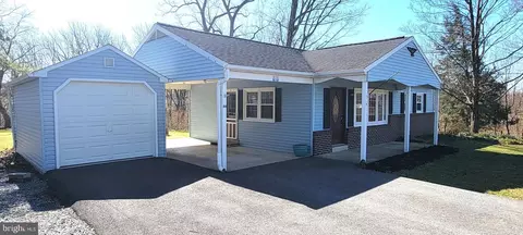 44 Berger School Rd, Bernville, PA 19506
