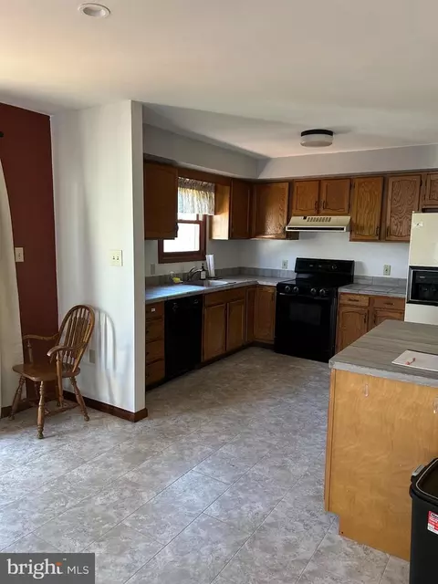Kitchen - 151 Hoch Rd, Oley, PA 19547 photo 1 of 2