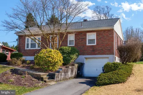 2332 Mckinley Ave, Reading, PA 19609