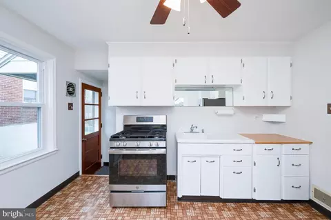Kitchen - 1640 Cortland Ave, Reading, PA 19607 photo 2 of 4