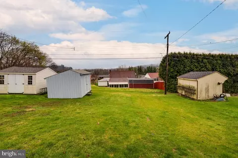 Exterior - 1640 Cortland Ave, Reading, PA 19607 photo 11 of 12