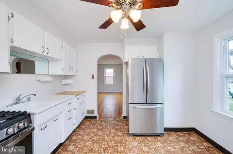 Kitchen - 1640 Cortland Ave, Reading, PA 19607 photo 4 of 4