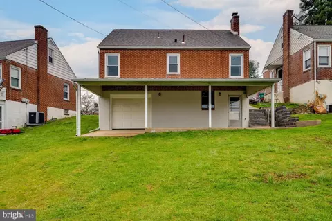 Exterior - 1640 Cortland Ave, Reading, PA 19607 photo 8 of 12