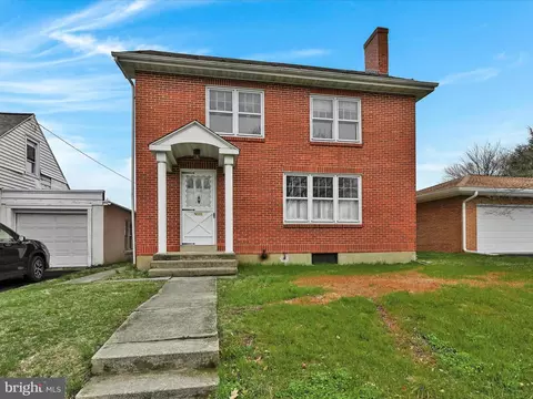 310 N 4th St, Hamburg, PA 19526