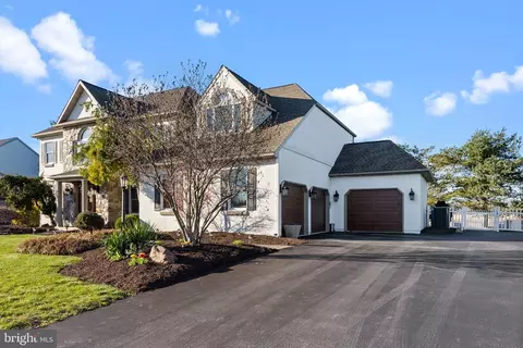Exterior - 2908 Duffield Ln, Reading, PA 19608 photo 7 of 7