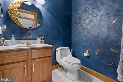 Bath - 2908 Duffield Ln, Reading, PA 19608 photo 1 of 4
