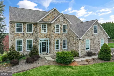 97 Heffner Rd, Wernersville, PA 19565