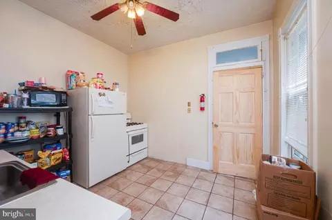 Kitchen - 351 Spring St, Reading, PA 19601 photo 7 of 9
