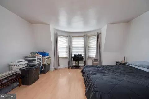 Bedroom - 351 Spring St, Reading, PA 19601 photo 2 of 7