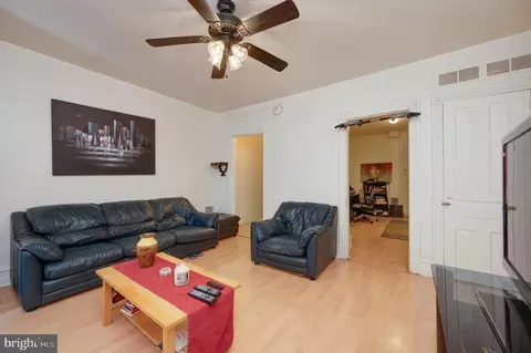 Living - 351 Spring St, Reading, PA 19601 photo 3 of 4